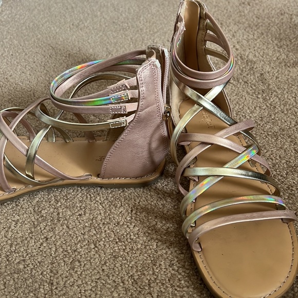 Kids Size 4 Ankle Strap Sandals Gold and Rose Gold - Picture 5 of 9
